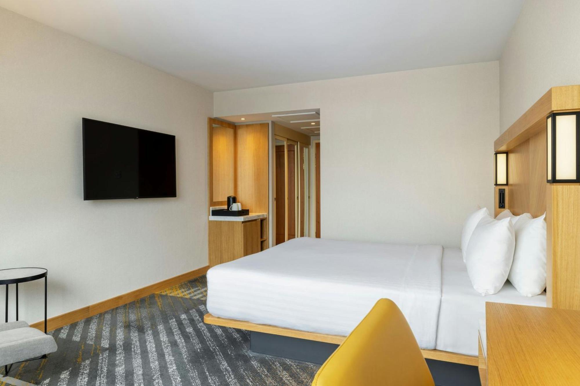 Courtyard By Marriott Tbilisi Hotel Kültér fotó