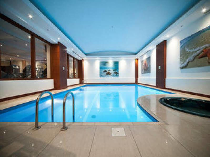 Courtyard By Marriott Tbilisi Hotel Kültér fotó